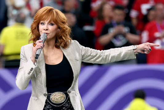 Reba McEntire Sings National Anthem in Super Bowl